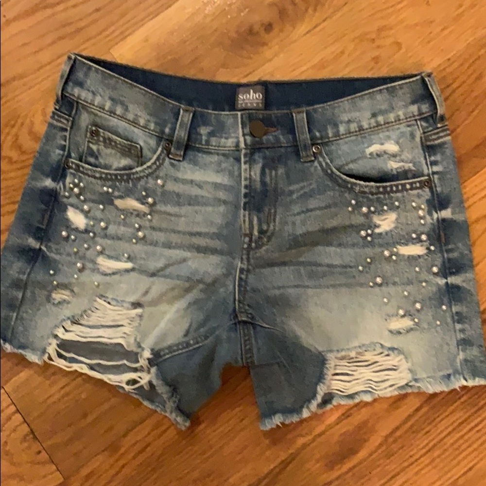 COPY - Pearl detail distressed denim shorts